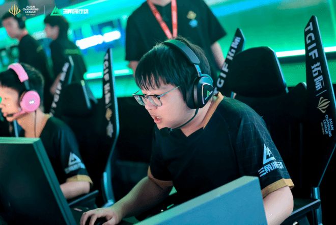 很可能借此 很可能借此