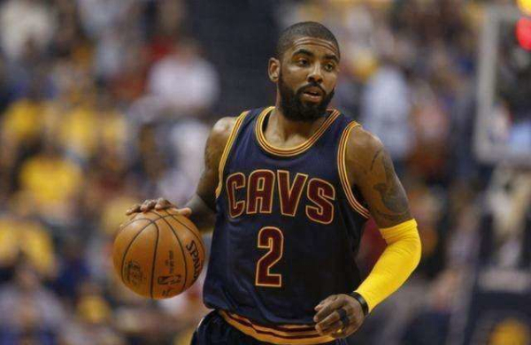 轻的中后卫 轻的中后卫